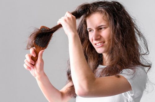 Astuces Pour Démêler vos Cheveux Naturellement et Sans Douleur